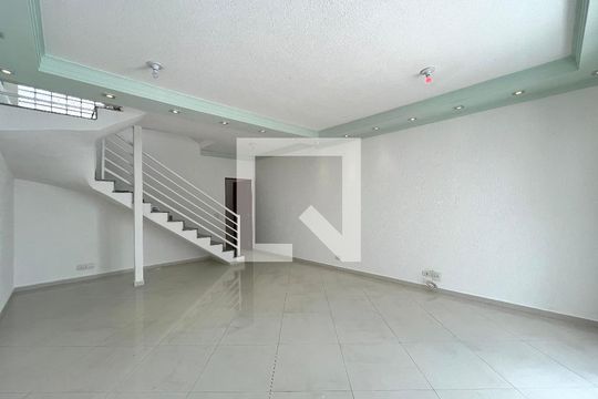 Casa à venda com 4 quartos, 230m² em Vila Clementino, São Paulo