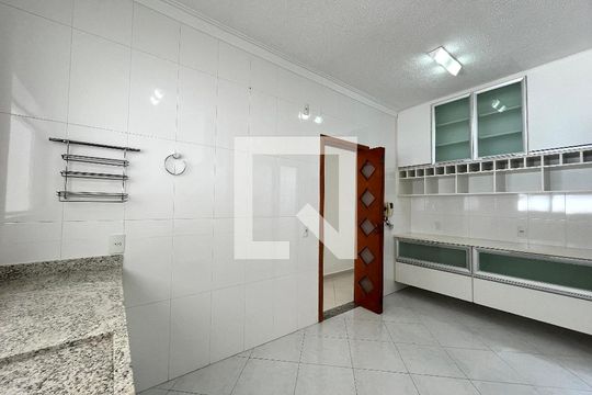 Cozinha de casa à venda com 4 quartos, 230m² em Vila Clementino, São Paulo
