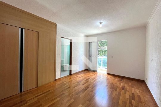 Suite 1 de casa à venda com 4 quartos, 230m² em Vila Clementino, São Paulo