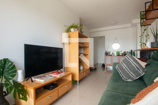 Sala de apartamento para alugar com 2 quartos, 70m² em Vila Cruzeiro, São Paulo