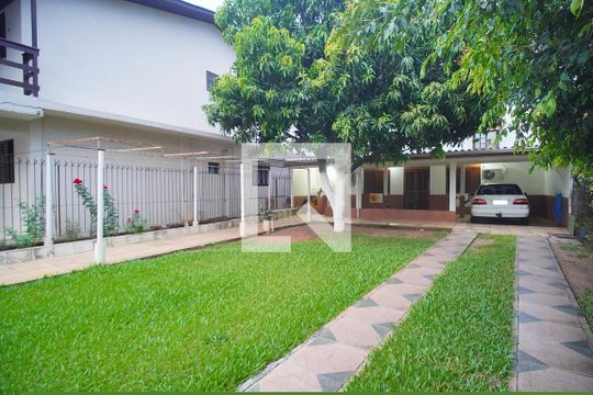 Quintal de casa à venda com 2 quartos, 180m² em Canudos, Novo Hamburgo