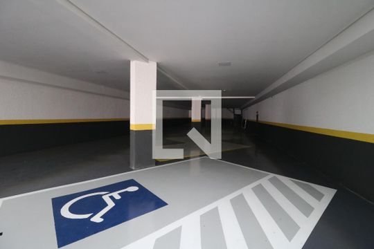 Garagem de apartamento para alugar com 2 quartos, 115m² em Vila Eldizia, Santo André