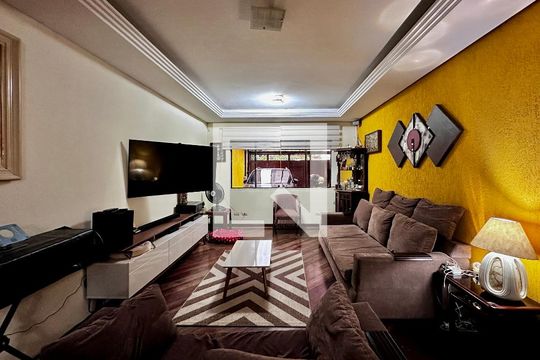 Sala de casa à venda com 4 quartos, 204m² em Jardim das Acacias, São Paulo