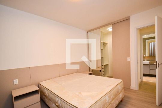 Quarto de apartamento à venda com 1 quarto, 55m² em Lourdes, Belo Horizonte