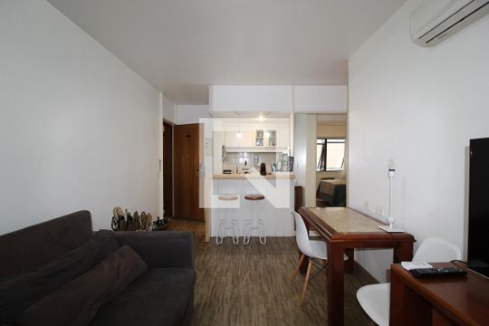 Sala/Cozinha de kitnet/studio para alugar com 1 quarto, 40m² em Itaim Bibi, São Paulo