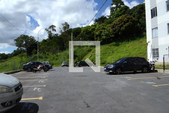 Garagem de apartamento para alugar com 2 quartos, 48m² em Jardim Vitoria, Belo Horizonte