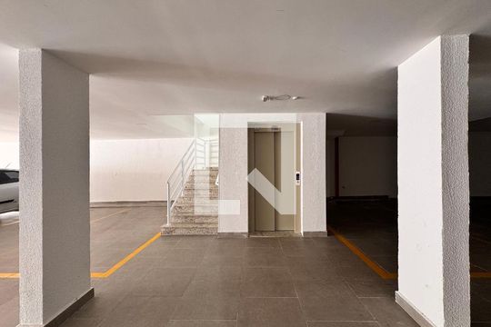 Garagem de apartamento para alugar com 3 quartos, 90m² em Vila Assunção, Santo André