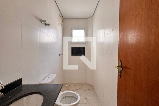 Banheiro de apartamento para alugar com 3 quartos, 90m² em Vila Assunção, Santo André