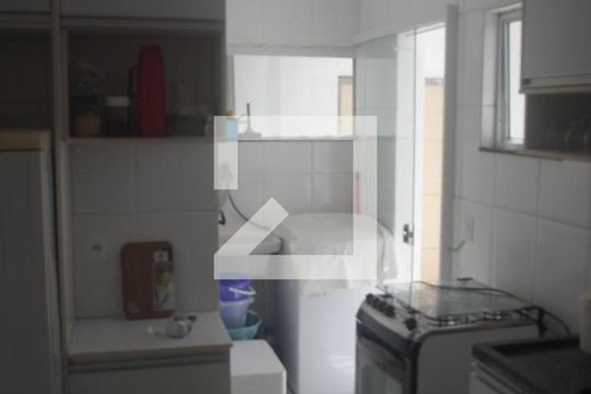 Cozinha de apartamento para alugar com 2 quartos, 60m² em Stella Maris, Salvador