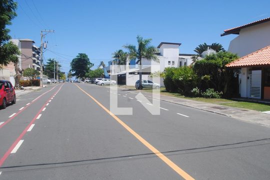 Vista da Rua de apartamento para alugar com 2 quartos, 60m² em Stella Maris, Salvador