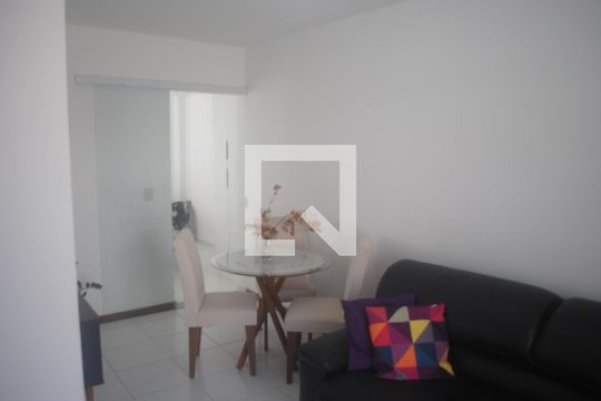 Apartamento para alugar com 2 quartos, 60m² em Stella Maris, Salvador