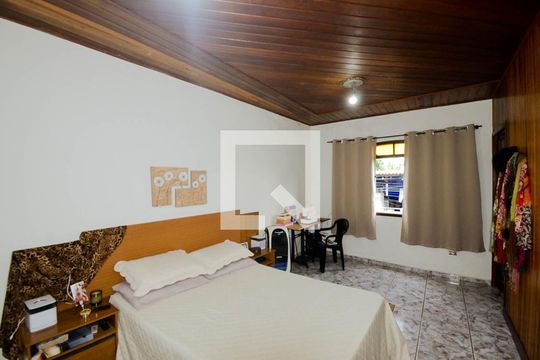 Edícula - Quarto de casa à venda com 5 quartos, 240m² em Jardim Vila Galvao, Guarulhos