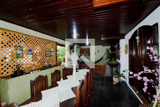 Varanda  de casa à venda com 5 quartos, 240m² em Jardim Vila Galvao, Guarulhos
