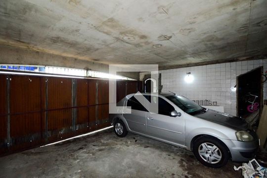 Garagem de casa à venda com 5 quartos, 240m² em Jardim Vila Galvao, Guarulhos