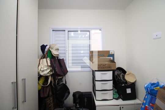 Quarto 1 de apartamento para alugar com 2 quartos, 40m² em Vila Pauliceia, São Paulo