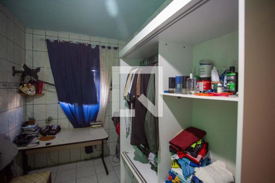 Quarto 2 Casa 1 de casa à venda com 5 quartos, 270m² em Piraporinha, Diadema