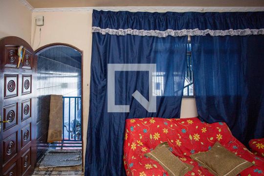 Sala Casa 2 de casa à venda com 5 quartos, 270m² em Piraporinha, Diadema