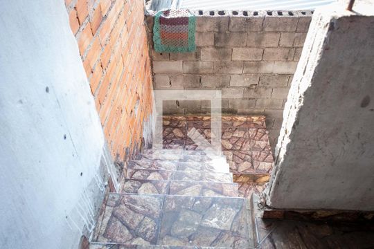 Escada de casa à venda com 5 quartos, 270m² em Piraporinha, Diadema