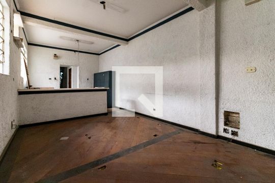 Casa à venda com 4 quartos, 300m² em Aclimação, São Paulo
