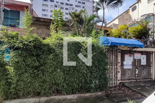Fachada de casa à venda com 4 quartos, 300m² em Aclimação, São Paulo