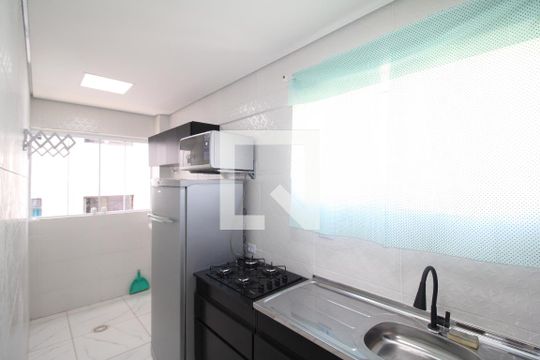 Cozinha de apartamento para alugar com 1 quarto, 43m² em Jardim São Paulo, São Paulo