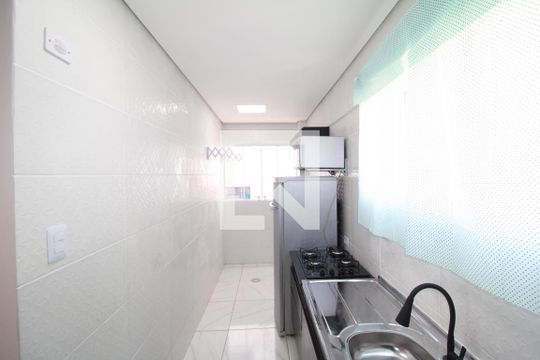 Cozinha de apartamento para alugar com 1 quarto, 43m² em Jardim São Paulo, São Paulo