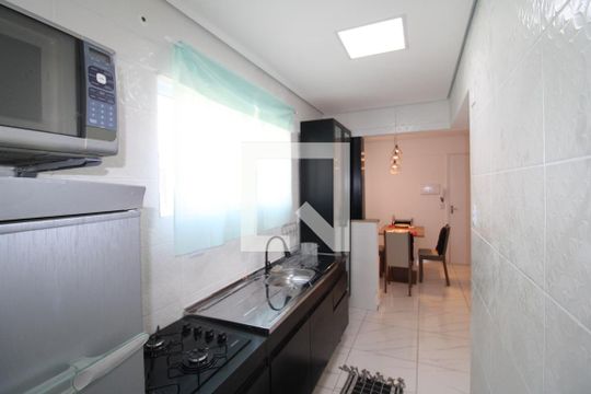 Cozinha de apartamento para alugar com 1 quarto, 43m² em Jardim São Paulo, São Paulo