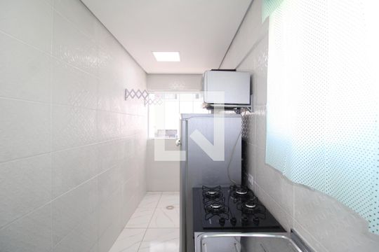 Cozinha de apartamento para alugar com 1 quarto, 43m² em Jardim São Paulo, São Paulo