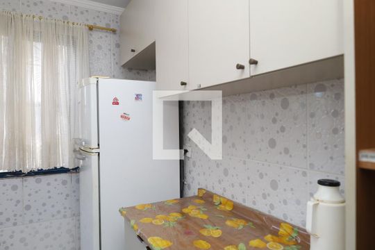 Cozinha de apartamento à venda com 2 quartos, 50m² em Conjunto Residencial José Bonifácio, São Paulo