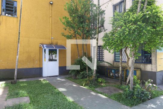 Área comum - Entrada do prédio de apartamento à venda com 2 quartos, 50m² em Conjunto Residencial José Bonifácio, São Paulo