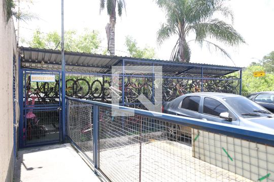 Área comum - Bicicletário de apartamento à venda com 2 quartos, 50m² em Conjunto Residencial José Bonifácio, São Paulo