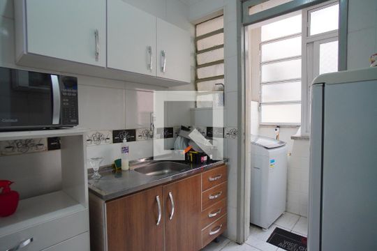 Cozinha de apartamento à venda com 4 quartos, 114m² em São Geraldo, Porto Alegre