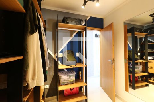 Closet (Suíte 2) de apartamento para alugar com 2 quartos, 47m² em Vila Eldizia, Santo André