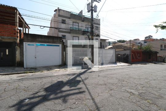 Fachada de apartamento para alugar com 2 quartos, 47m² em Vila Eldizia, Santo André