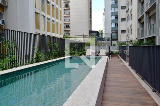 Piscina de kitnet/studio à venda com 1 quarto, 26m² em Jardim Paulista, São Paulo