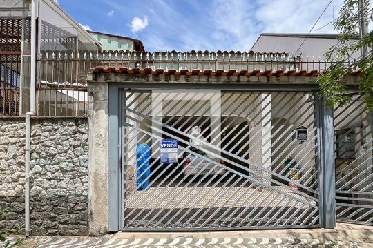Fachada + plaquinha de casa à venda com 4 quartos, 197m² em Barcelona, São Caetano do Sul