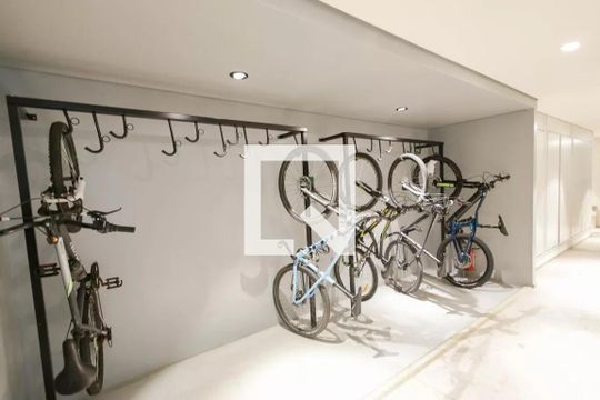 Bicicletario de kitnet/studio para alugar com 1 quarto, 24m² em Campo Belo, São Paulo