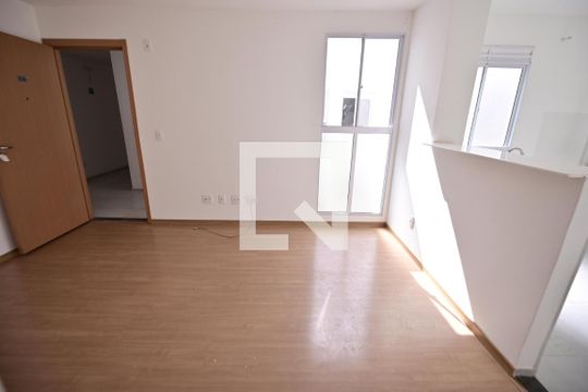 Sala de apartamento para alugar com 2 quartos, 48m² em Setor Morada do Sol, Goiânia
