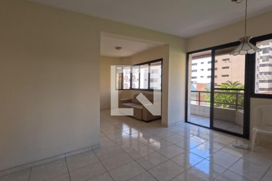 Apartamento para alugar com 3 quartos, 240m² em Gonzaga, Santos