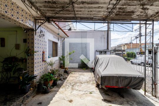 Garagem de casa à venda com 2 quartos, 150m² em Burgo Paulista, São Paulo