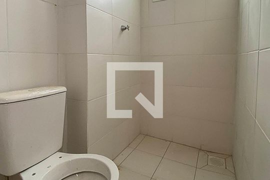 Banheiro de apartamento para alugar com 1 quarto, 34m² em Centro, São Leopoldo