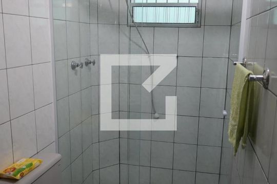 Banheiro de casa à venda com 3 quartos, 110m² em Jardim Guarapiranga, São Paulo