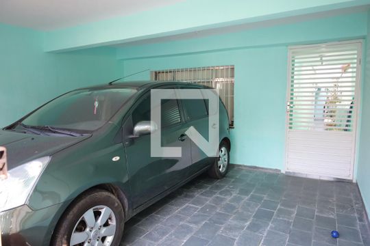 Garagem de casa à venda com 3 quartos, 110m² em Jardim Guarapiranga, São Paulo