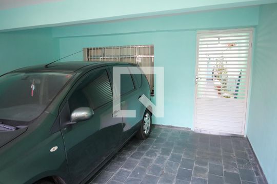 Garagem de casa à venda com 3 quartos, 110m² em Jardim Guarapiranga, São Paulo