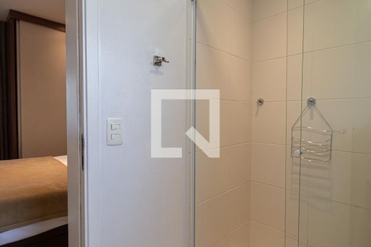 Banheiro de kitnet/studio à venda com 1 quarto, 32m² em Bela Vista, São Paulo