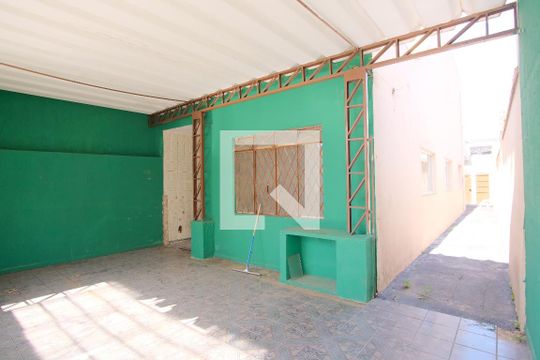 Área de Serviço de casa à venda com 3 quartos, 320m² em Penha de França, São Paulo