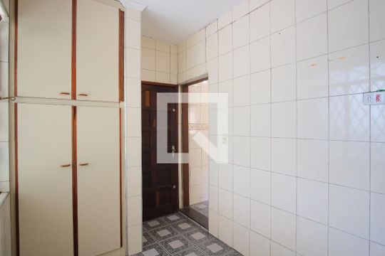 Despensa de casa à venda com 3 quartos, 320m² em Penha de França, São Paulo