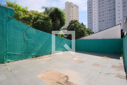 Quintal de casa à venda com 3 quartos, 320m² em Penha de França, São Paulo