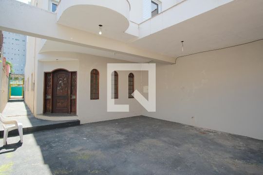 Garagem de casa à venda com 3 quartos, 320m² em Penha de França, São Paulo