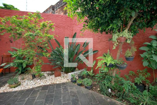 Quintal de casa à venda com 4 quartos, 226m² em Betânia, Belo Horizonte